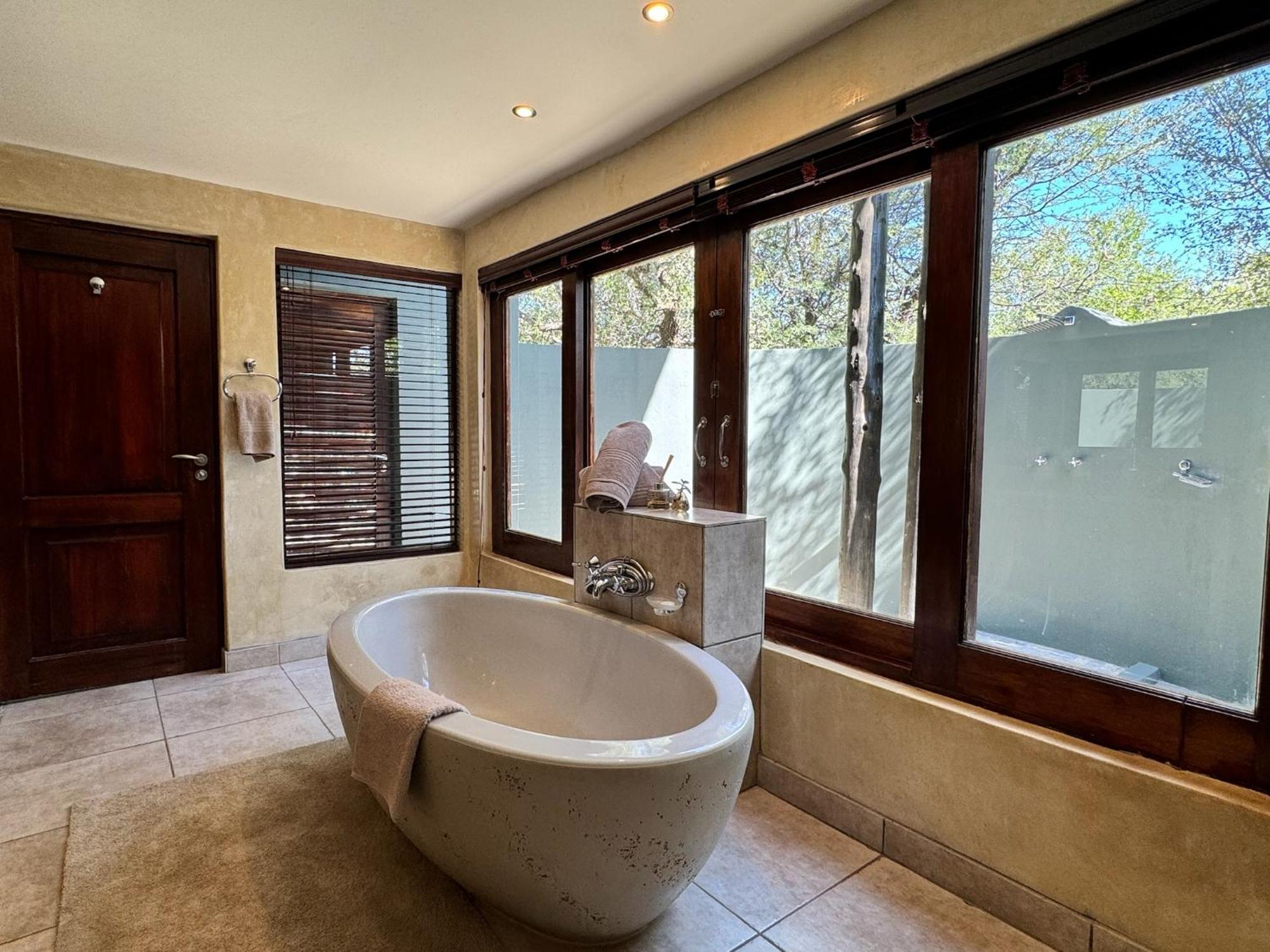 Pangolin Game Lodge - Self Catering, Incl 2 Game Drives Per Day Matlhagame Kültér fotó