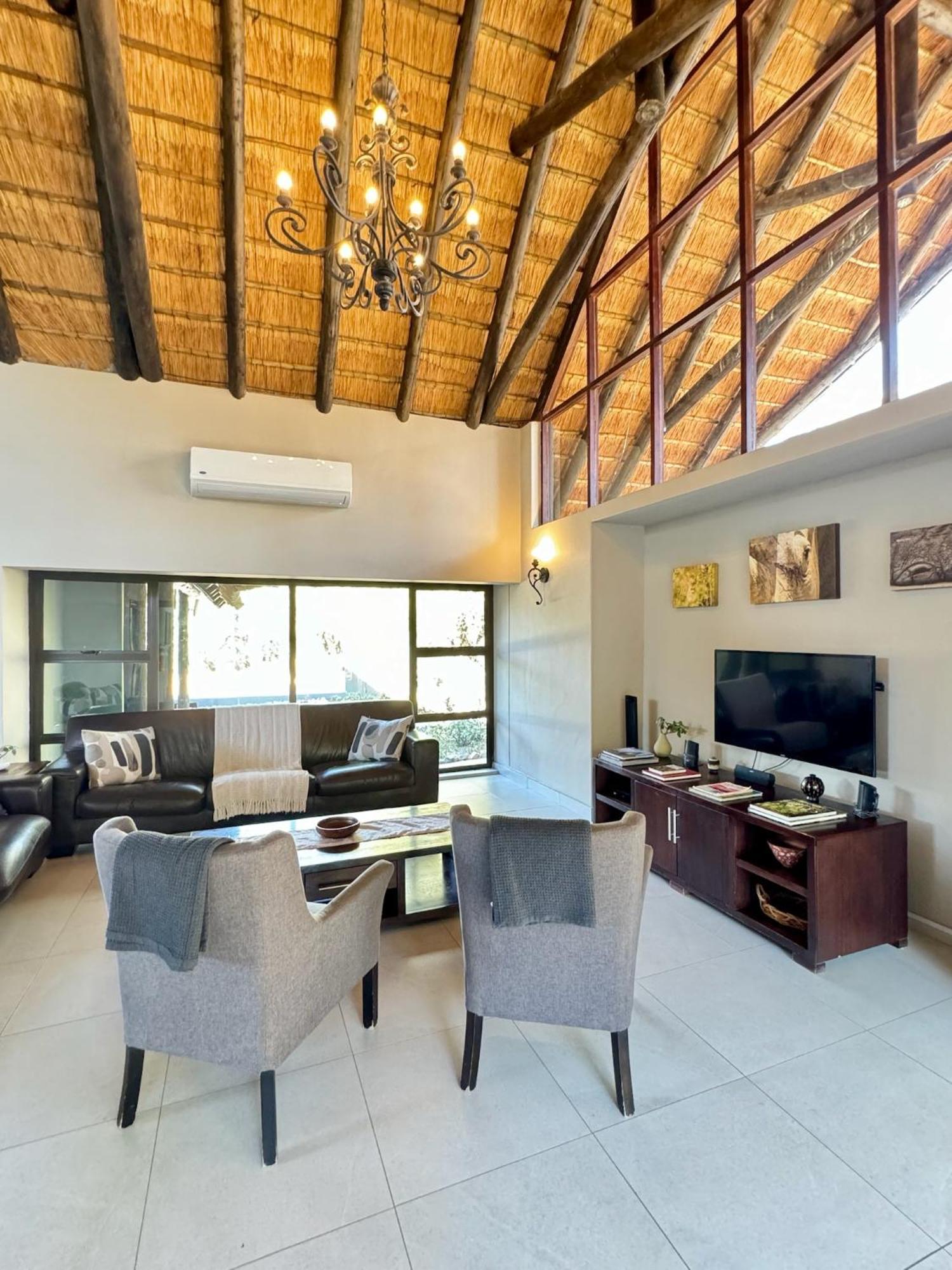 Pangolin Game Lodge - Self Catering, Incl 2 Game Drives Per Day Matlhagame Kültér fotó